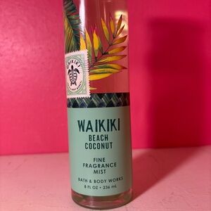 Bath & Body Works Waikiki Beach Coconut Fine Fragrance Mist 8oz Bottle 95% Full